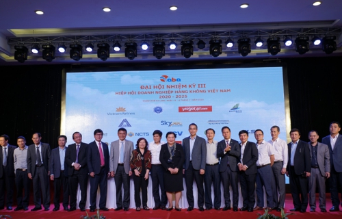 The American University In Vietnam – AUV Joined The Third Term Congress Of Vietnam Aviation Business Association – VABA